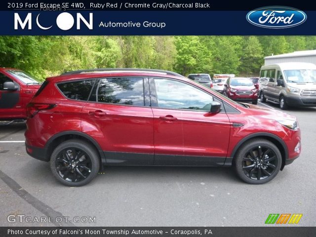 2019 Ford Escape SE 4WD in Ruby Red