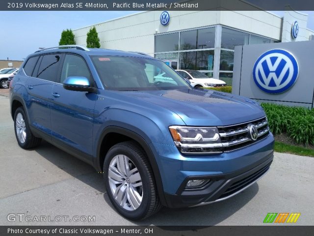 2019 Volkswagen Atlas SE 4Motion in Pacific Blue Metallic