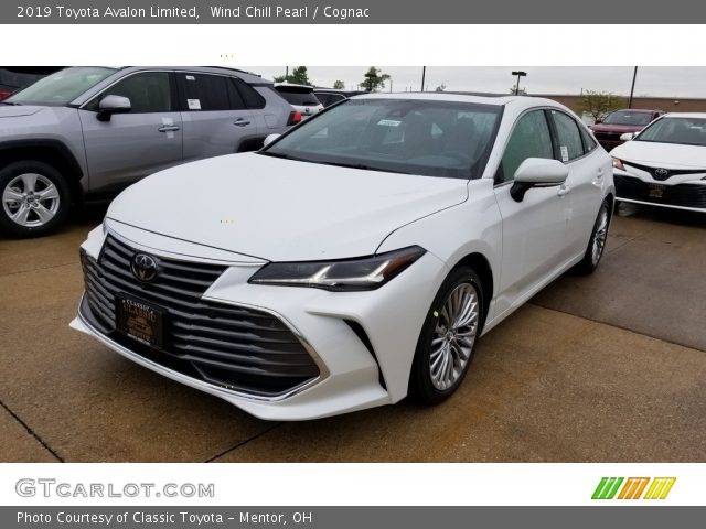 2019 Toyota Avalon Limited in Wind Chill Pearl