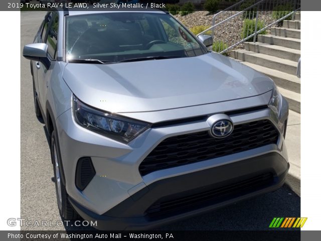 2019 Toyota RAV4 LE AWD in Silver Sky Metallic