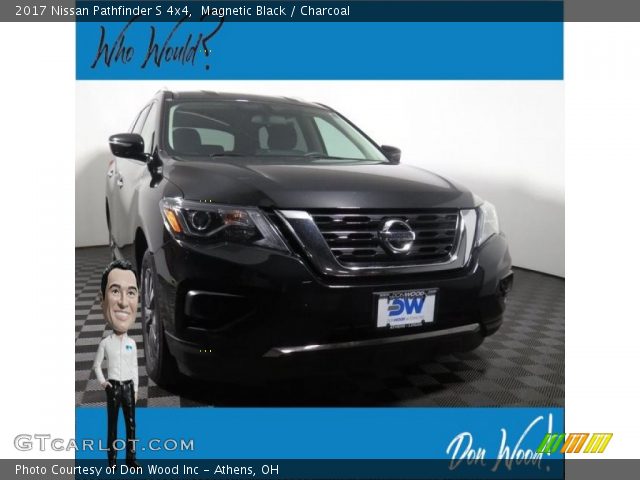 2017 Nissan Pathfinder S 4x4 in Magnetic Black