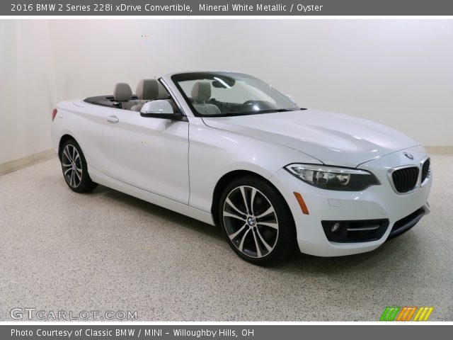 2016 BMW 2 Series 228i xDrive Convertible in Mineral White Metallic