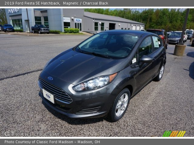 2019 Ford Fiesta SE Hatchback in Magnetic