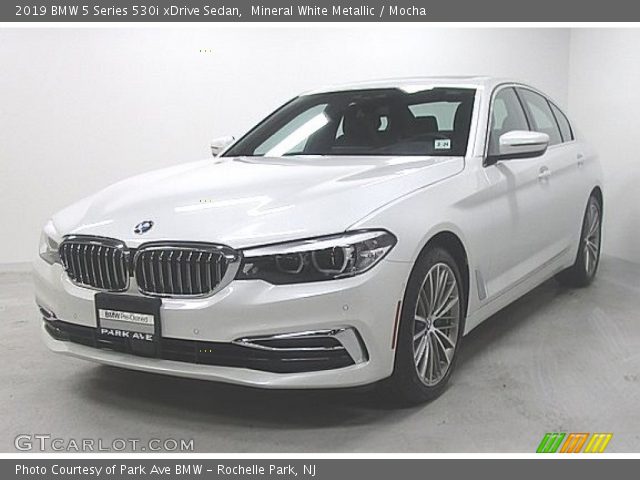 2019 BMW 5 Series 530i xDrive Sedan in Mineral White Metallic