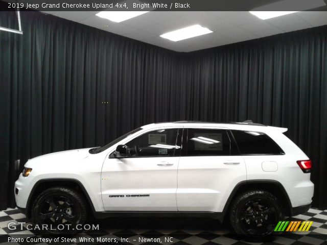 2019 Jeep Grand Cherokee Upland 4x4 in Bright White