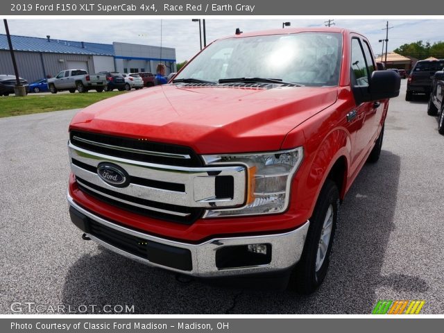2019 Ford F150 XLT SuperCab 4x4 in Race Red