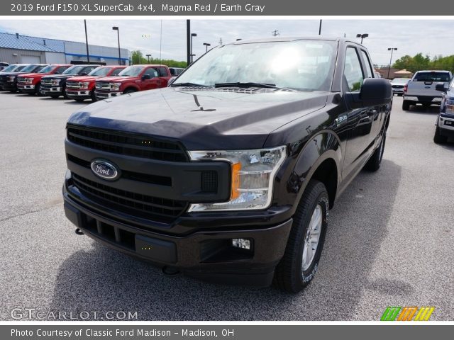 2019 Ford F150 XL SuperCab 4x4 in Magma Red