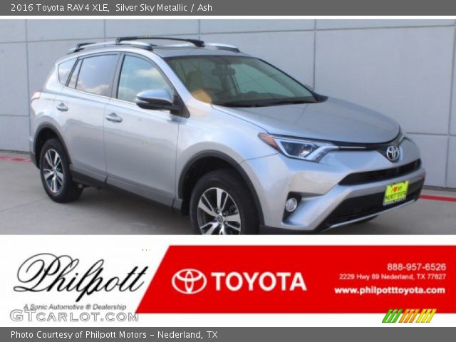 2016 Toyota RAV4 XLE in Silver Sky Metallic