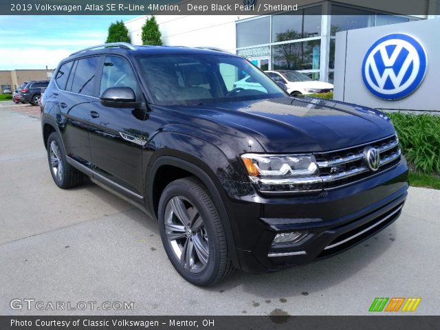 2019 Volkswagen Atlas SE R-Line 4Motion in Deep Black Pearl