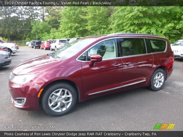 2019 Chrysler Pacifica Touring L in Velvet Red Pearl