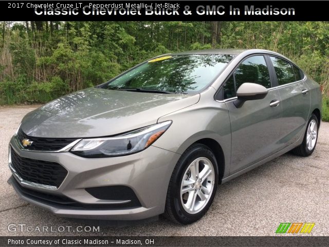 2017 Chevrolet Cruze LT in Pepperdust Metallic