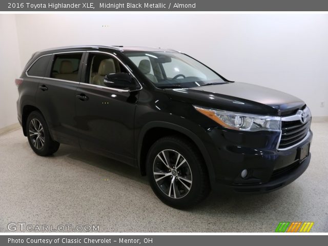 2016 Toyota Highlander XLE in Midnight Black Metallic