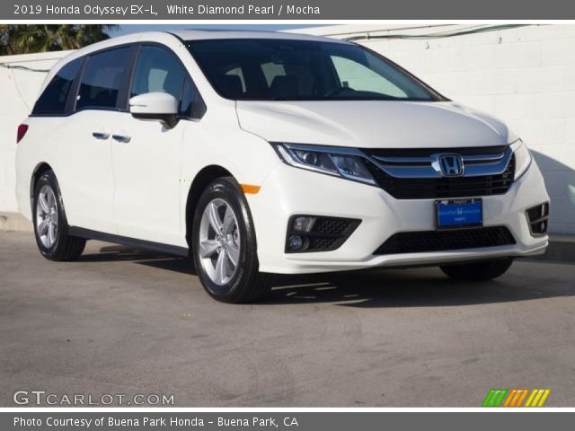 2019 Honda Odyssey EX-L in White Diamond Pearl