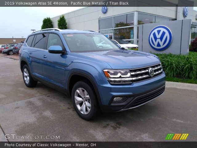 2019 Volkswagen Atlas SE 4Motion in Pacific Blue Metallic