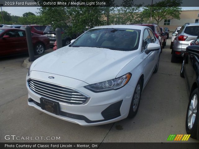 2019 Ford Fusion S in Oxford White