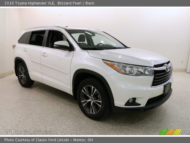 2016 Toyota Highlander XLE in Blizzard Pearl