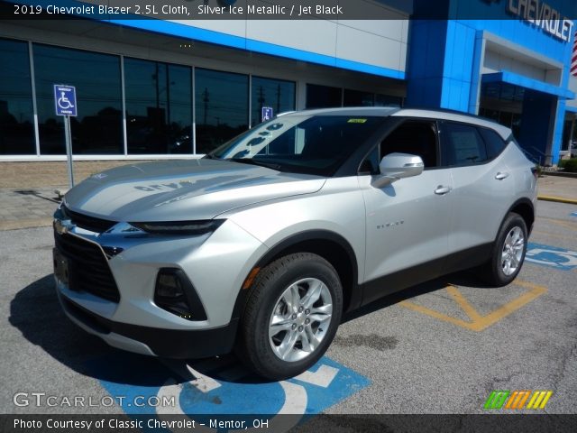 2019 Chevrolet Blazer 2.5L Cloth in Silver Ice Metallic