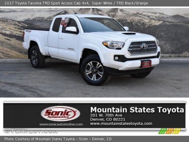 2017 Toyota Tacoma TRD Sport Access Cab 4x4 in Super White