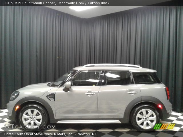 2019 Mini Countryman Cooper in Moonwalk Grey