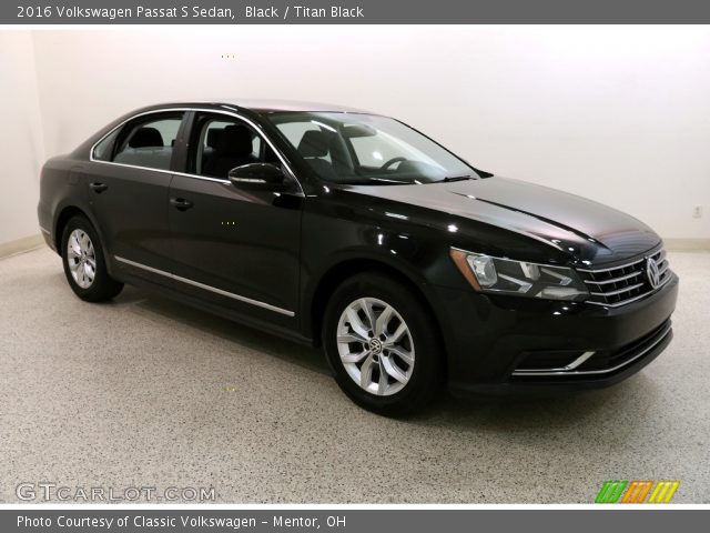 2016 Volkswagen Passat S Sedan in Black