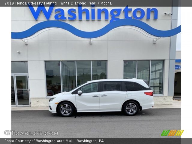 2019 Honda Odyssey Touring in White Diamond Pearl