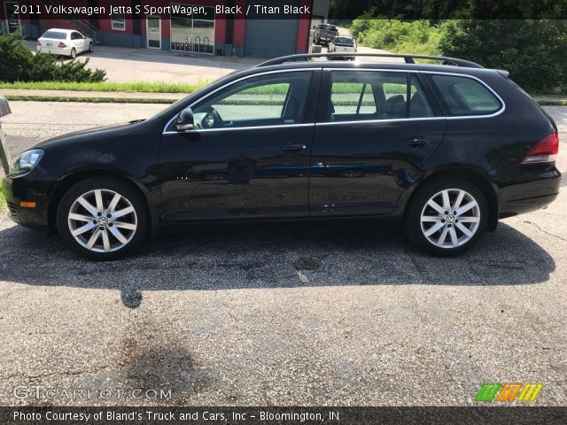 2011 Volkswagen Jetta S SportWagen in Black