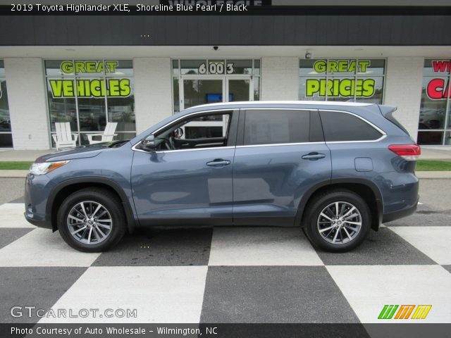 2019 Toyota Highlander XLE in Shoreline Blue Pearl