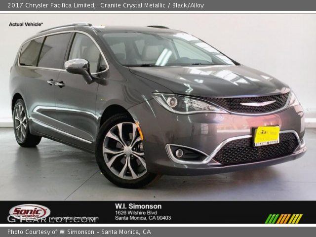 2017 Chrysler Pacifica Limited in Granite Crystal Metallic
