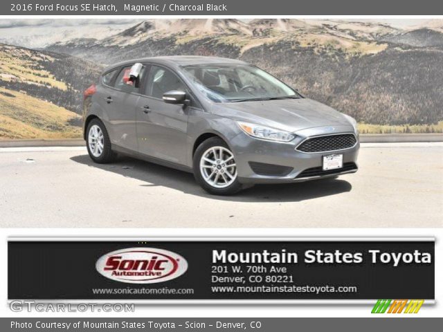 2016 Ford Focus SE Hatch in Magnetic