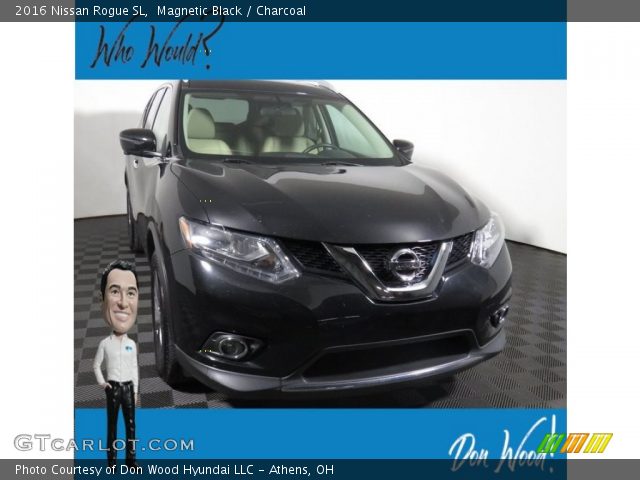 2016 Nissan Rogue SL in Magnetic Black