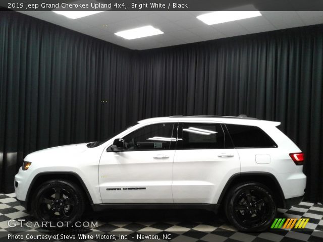 2019 Jeep Grand Cherokee Upland 4x4 in Bright White