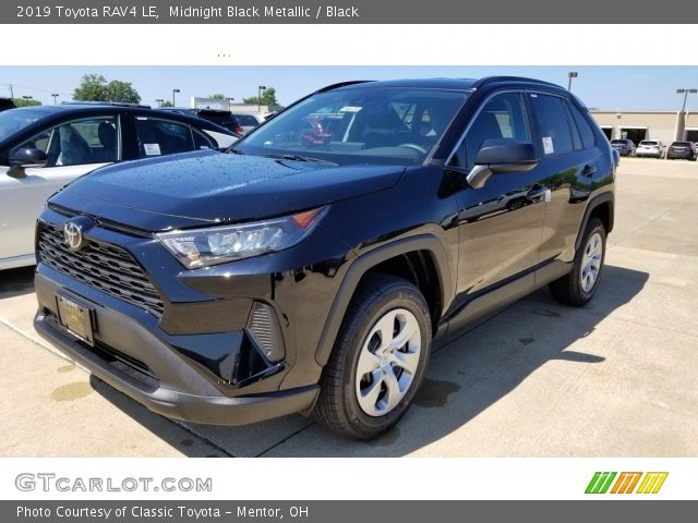 2019 Toyota RAV4 LE in Midnight Black Metallic
