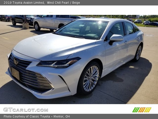 2019 Toyota Avalon Limited in Wind Chill Pearl