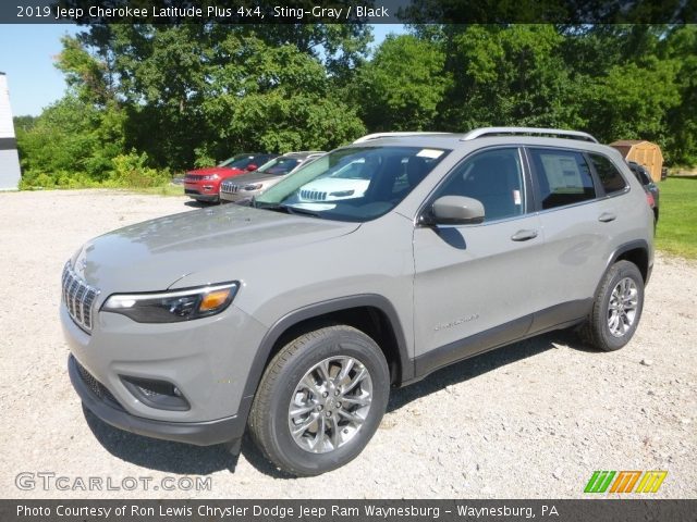 2019 Jeep Cherokee Latitude Plus 4x4 in Sting-Gray
