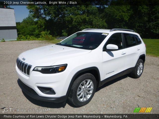 2019 Jeep Cherokee Latitude in Bright White