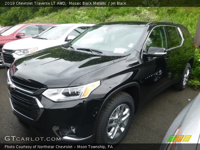 2019 Chevrolet Traverse LT AWD in Mosaic Black Metallic