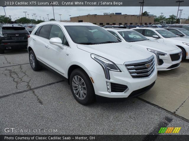 2019 Cadillac XT5 Luxury AWD in Crystal White Tricoat