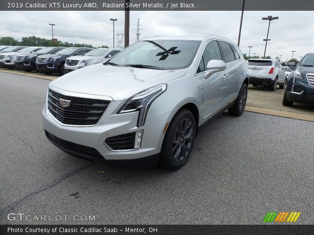 2019 Cadillac XT5 Luxury AWD in Radiant Silver Metallic