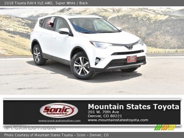2018 Toyota RAV4 XLE AWD in Super White
