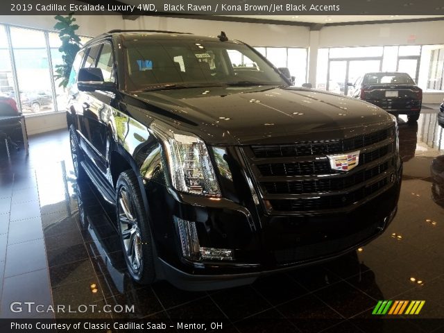2019 Cadillac Escalade Luxury 4WD in Black Raven