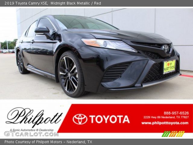 2019 Toyota Camry XSE in Midnight Black Metallic