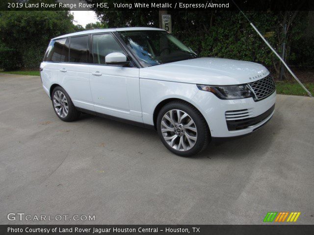 2019 Land Rover Range Rover HSE in Yulong White Metallic