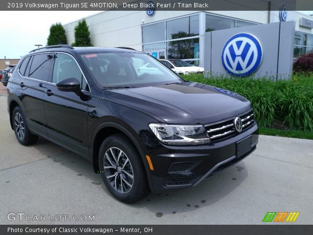 2019 Volkswagen Tiguan SE 4MOTION in Deep Black Pearl