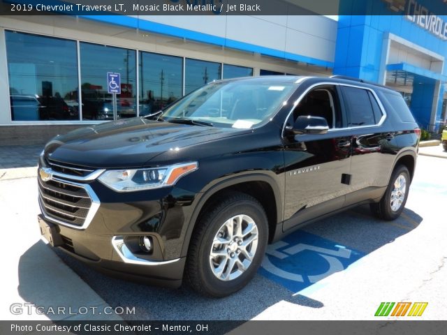 2019 Chevrolet Traverse LT in Mosaic Black Metallic