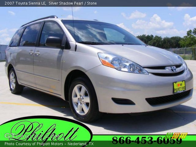 2007 Toyota Sienna LE in Silver Shadow Pearl