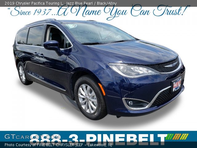 2019 Chrysler Pacifica Touring L in Jazz Blue Pearl