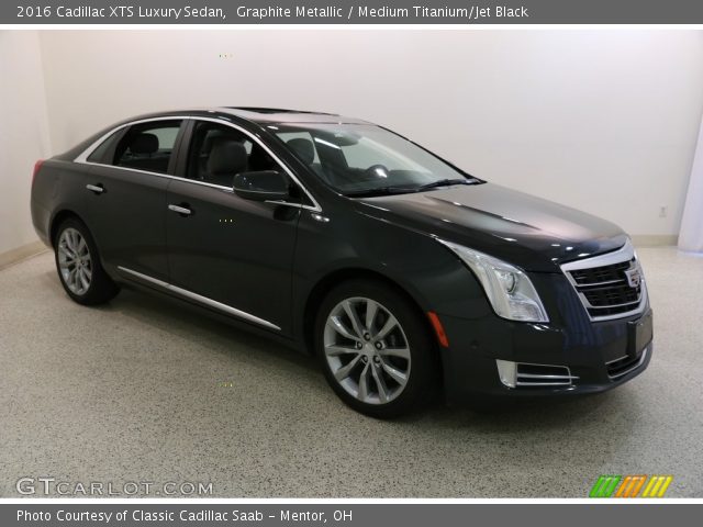 2016 Cadillac XTS Luxury Sedan in Graphite Metallic