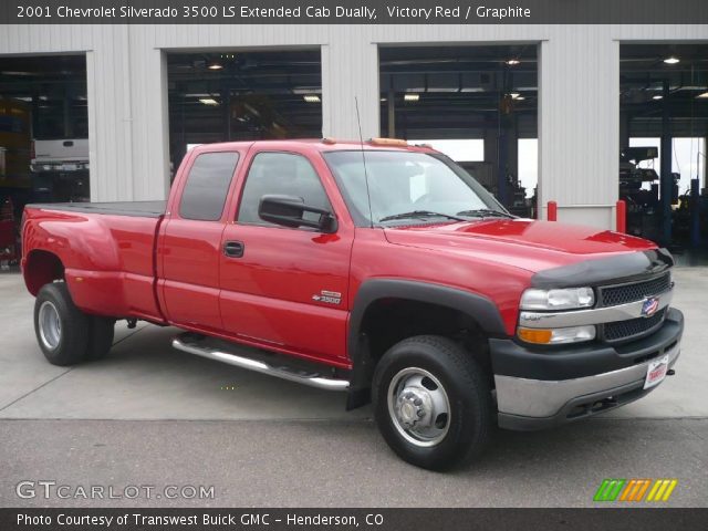 2001 Chevrolet Silverado 3500 LS Extended Cab Dually in Victory Red