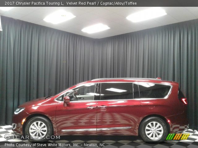 2017 Chrysler Pacifica Touring L in Velvet Red Pearl