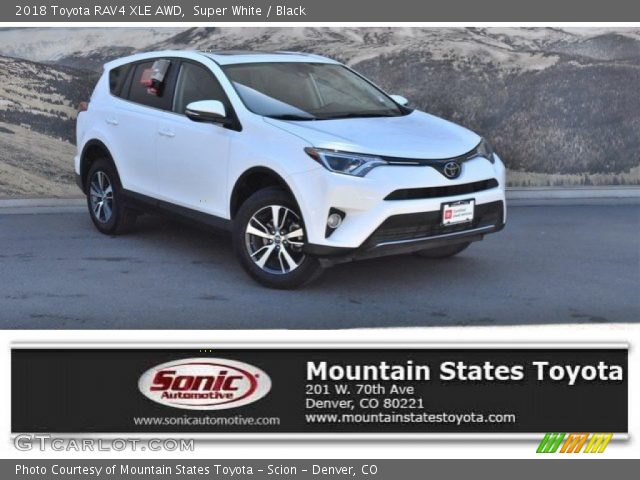 2018 Toyota RAV4 XLE AWD in Super White